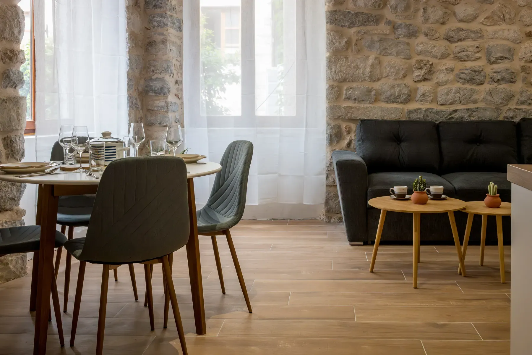 Moderno dizajniran apartman u Starom gradu, Kotor