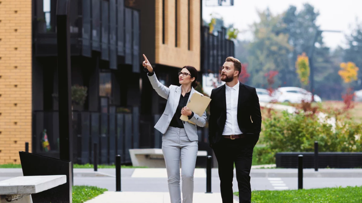 Showing property professionals